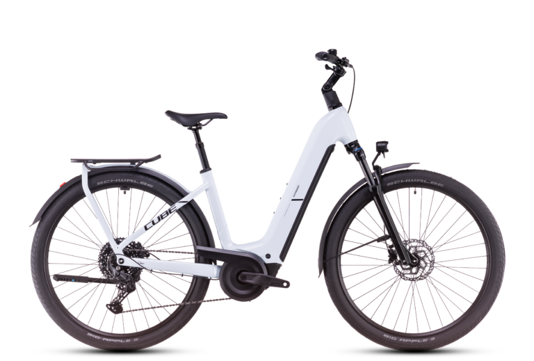 Cube Kathmandu Hybrid ONE 600 polarwhite´n´black