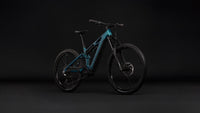 Cube Stereo Hybrid ONE77 HPC Race 800 – Vélo de montagne électrique, trois-quarts avant