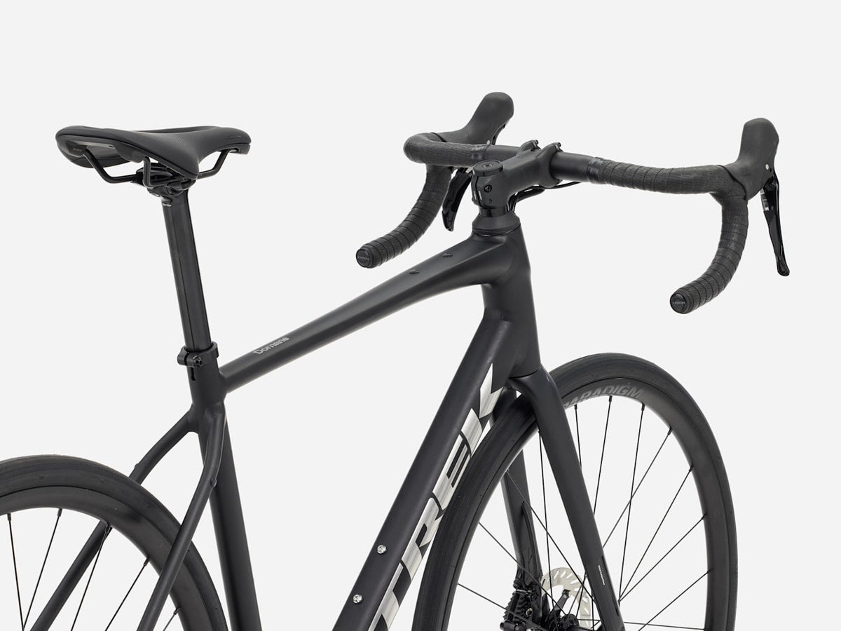 Vélo Trek Domane AL 5 4e génération 2027, Noir, cockpit