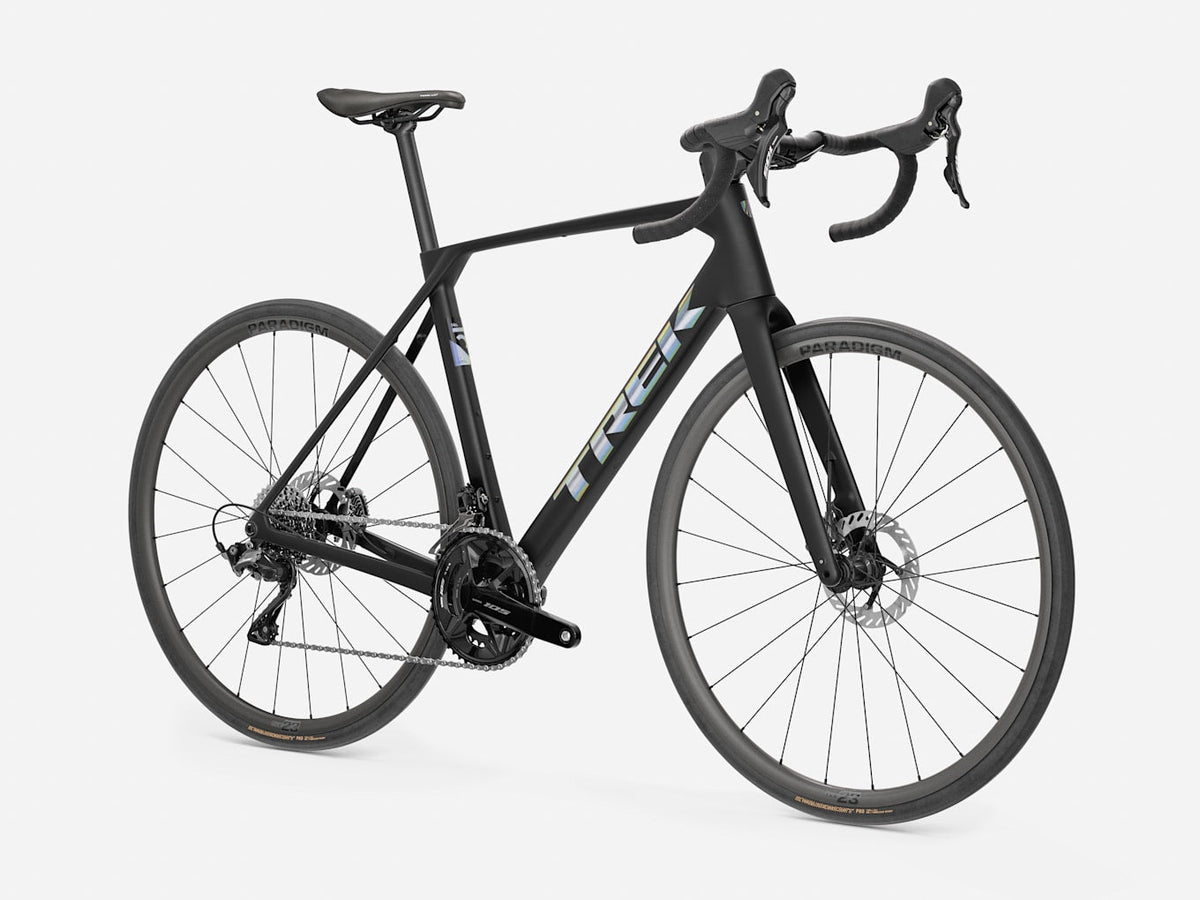 Vélo de route Trek Domane SL 5 5e gén., Matte Deep Smoke, trois-quarts avant