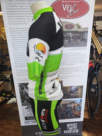Maillot Équipe Premium Vélozone, vue de profil